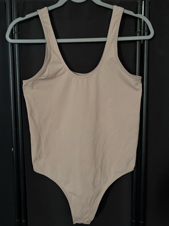 Maidenform Tops - Maidenform Neutral Beige Bodysuit Thong Back 2xl